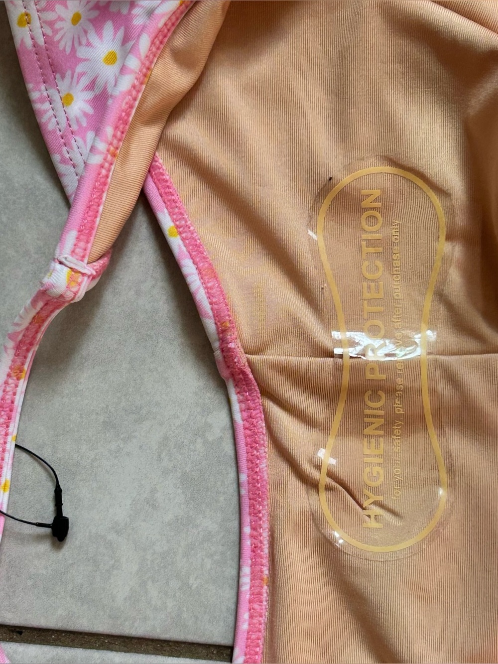 Faithfull the Brand pink and white daisy floral bikini - Picture 3 of 5